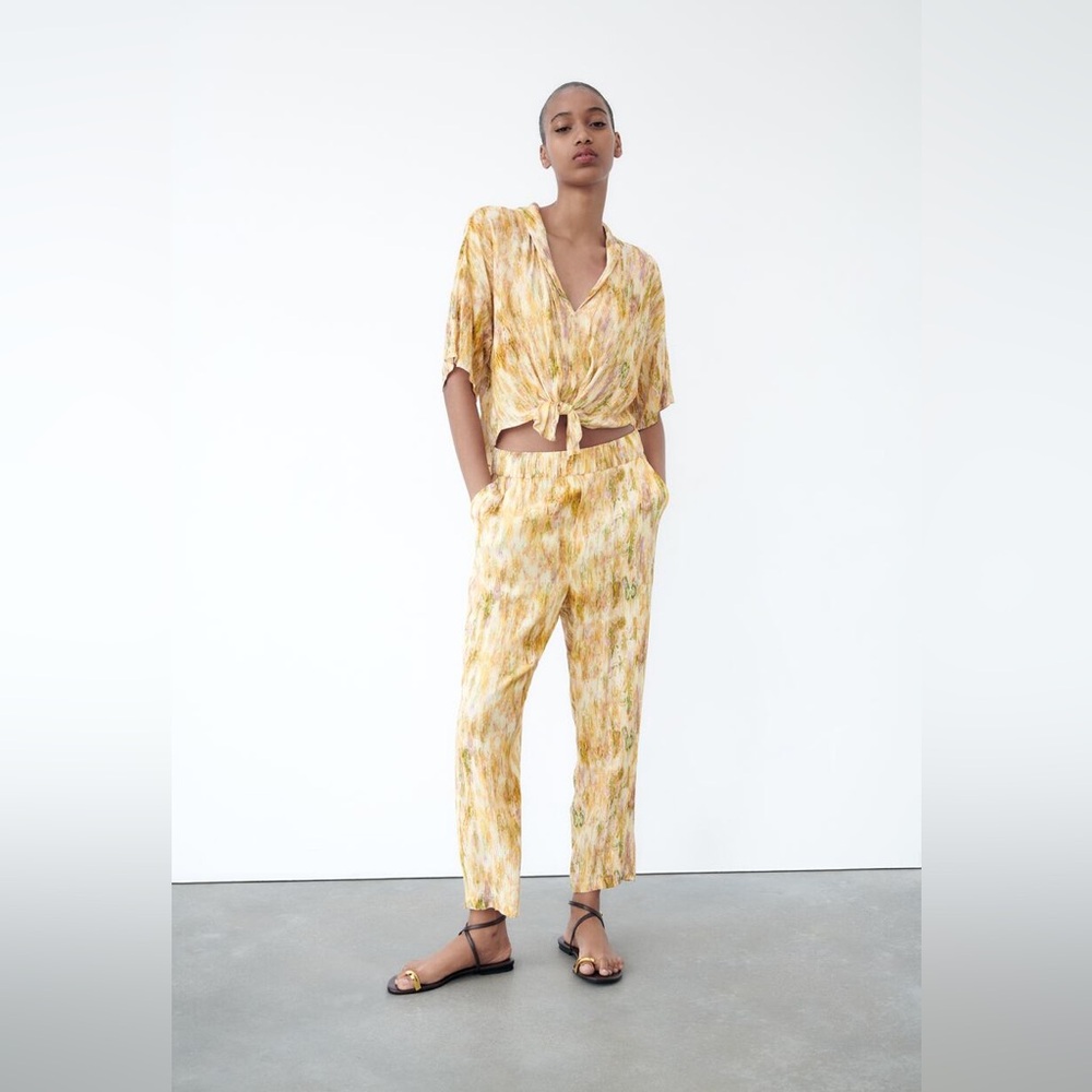 2 Piece SET Zara Pastel Yellow Metallics Shiny Printed Pants Blouse L XL - Picture 9 of 12
